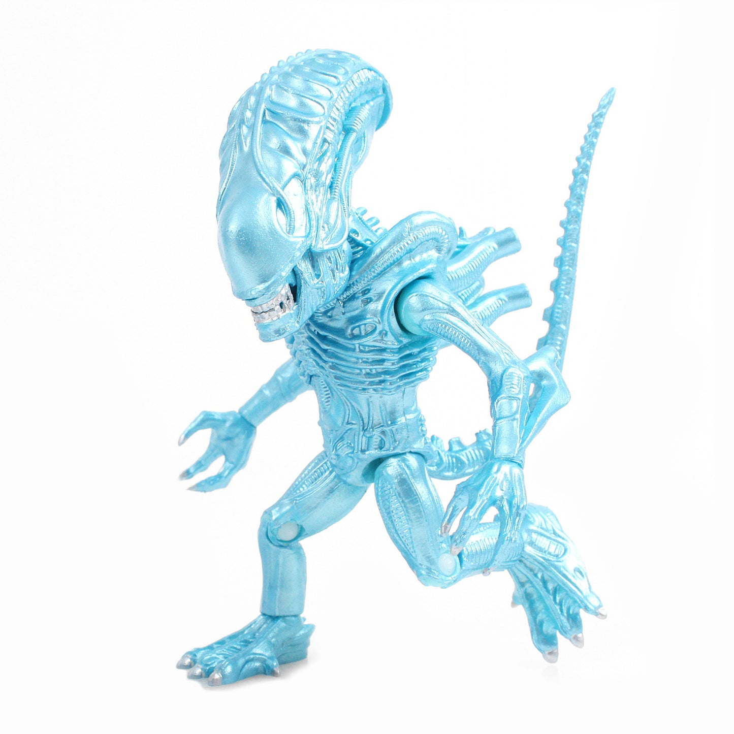 Aliens Action Vinyls - Xenomorph (Ice Blue Metallic)